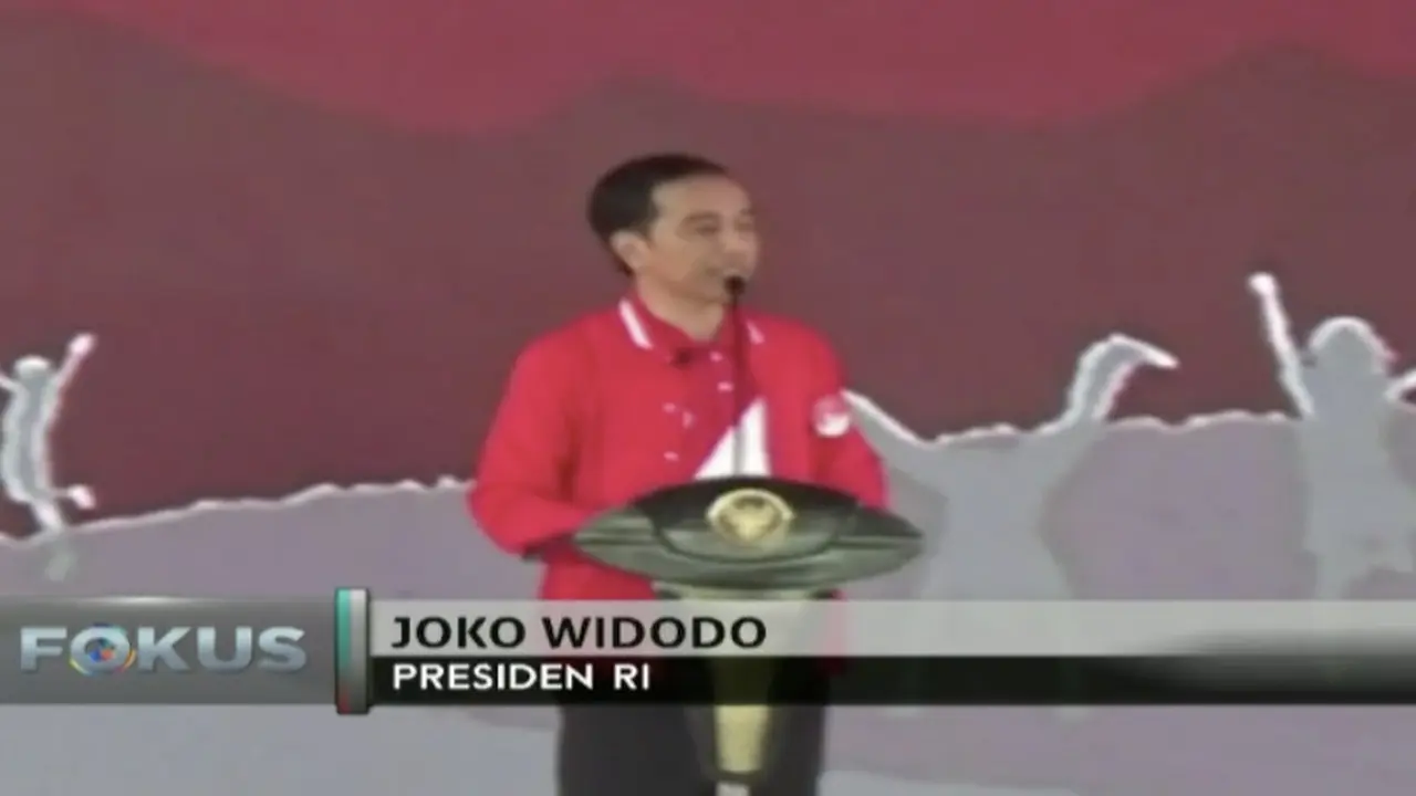 Jokowi Main Gasing Bersama Anak-Anak di Pekanbaru (TV)