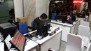 Suasana pendaftaran pengajuan gugatan hasil Pemilu 2019 di Gedung Mahkamah Konstitusi, Jakarta, Jumat (24/5/2019). Batas akhir pengajuan gugatan hasil Pileg 2019 pada Jumat, 24 Mei pukul 01.46 WIB, sementara untuk Pemilu Presiden ditutup pada Jumat, 24 Mei pukul 24.00 WIB. (LiPutan6.com/Johan Tallo)