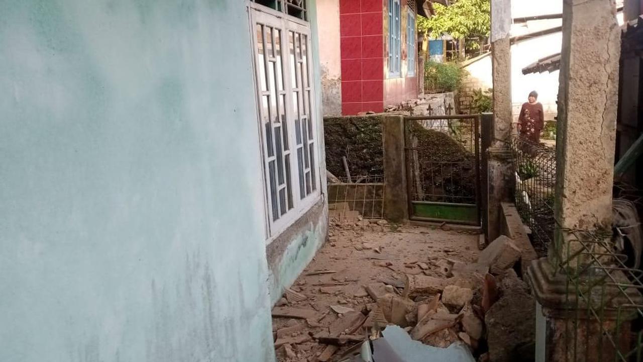 68 Rumah Rusak