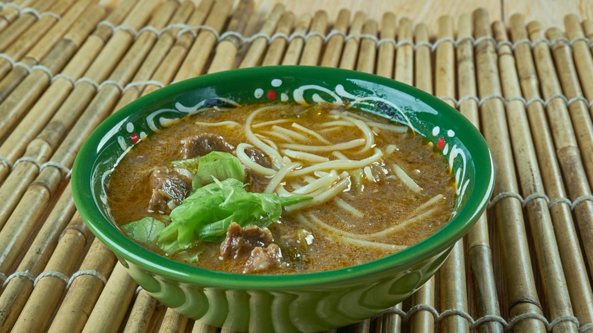 Resep Sop Saudara khas Makassar Food