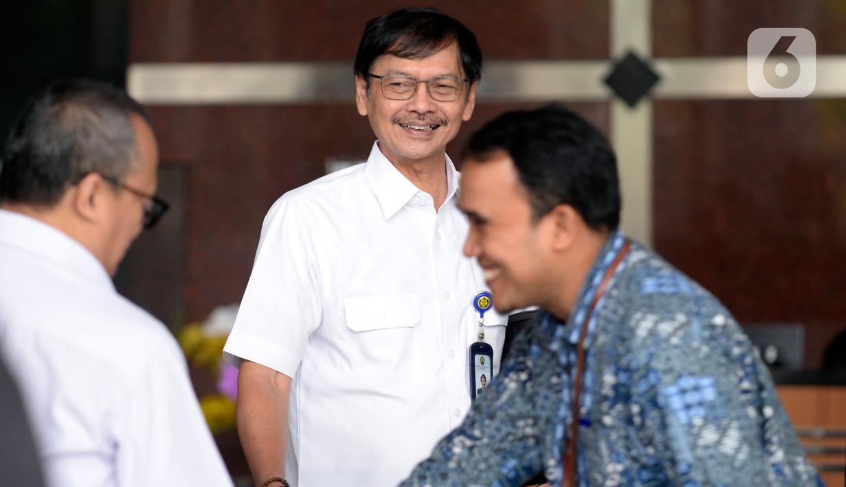 Direktur Jenderal Ketenagalistrikan (Gatrik) Kementerian ESDM, Rida Mulyana menyambangi Gedung KPK, Jakarta, Kamis (5/3/2020). Kedatangan Rida Mulyana untuk rapat kordinasi bersama Menteri ESDM Arifin Tasrif dan pimpinan KPK terkait pengolahan sampah menjadi tenaga listrik. (merdeka.com/Dwi Narwoko)