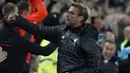 Gaya pelatih Liverpool, Juergen Klopp merayakan gol saat timnya melawan West Bromwich Albion  pada lanjutan Premier League pekan ke-9 di Stadion Anfield, Minggu (23/10/2016) dini hari WIB. (Reuters/Phil Noble)