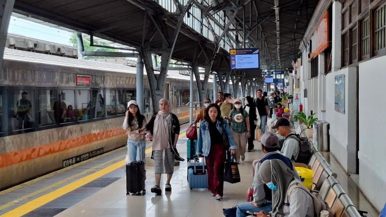 Penjualan Tiket KAI Nataru 2025/2026 Tembus 4,1 Juta, Lampaui Capaian Tahun Sebelumnya