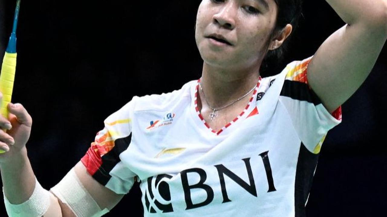 Sayangnya, dia juga harus kandas dari He Bing Jiao dengan skor 21-10, 15-21, 17-21.&nbsp;Foto: AFP/Wang Zhao&nbsp;