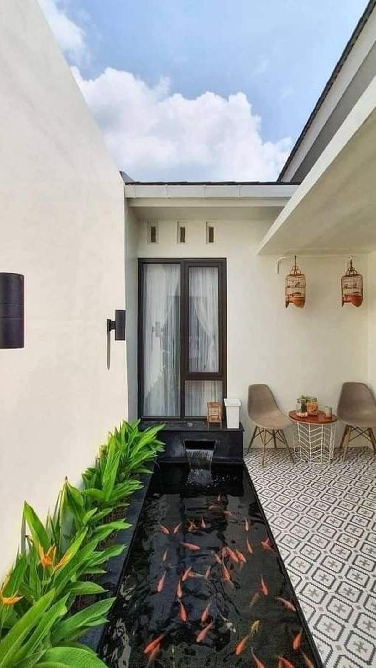 Desain Balkon Terbuka Natural Modern
