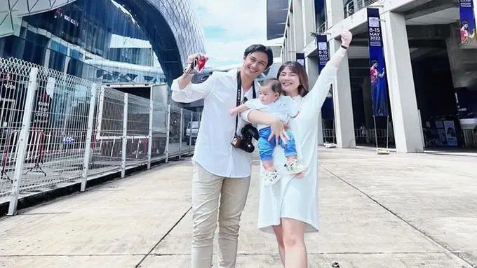 7 Potret Caesar Hito dan Felicya Angelista di Thailand, Dukung Atlet Indonesia