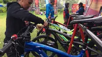 Indonesia Enduro kembali mengadakan lomba balap sepeda Induro di Sukawana Bike Park, Lembang, Jawa Barat, Sabtu-Minggu (27-28/1/2018). (Bola.com/Arief Bagus Prasetiyo)