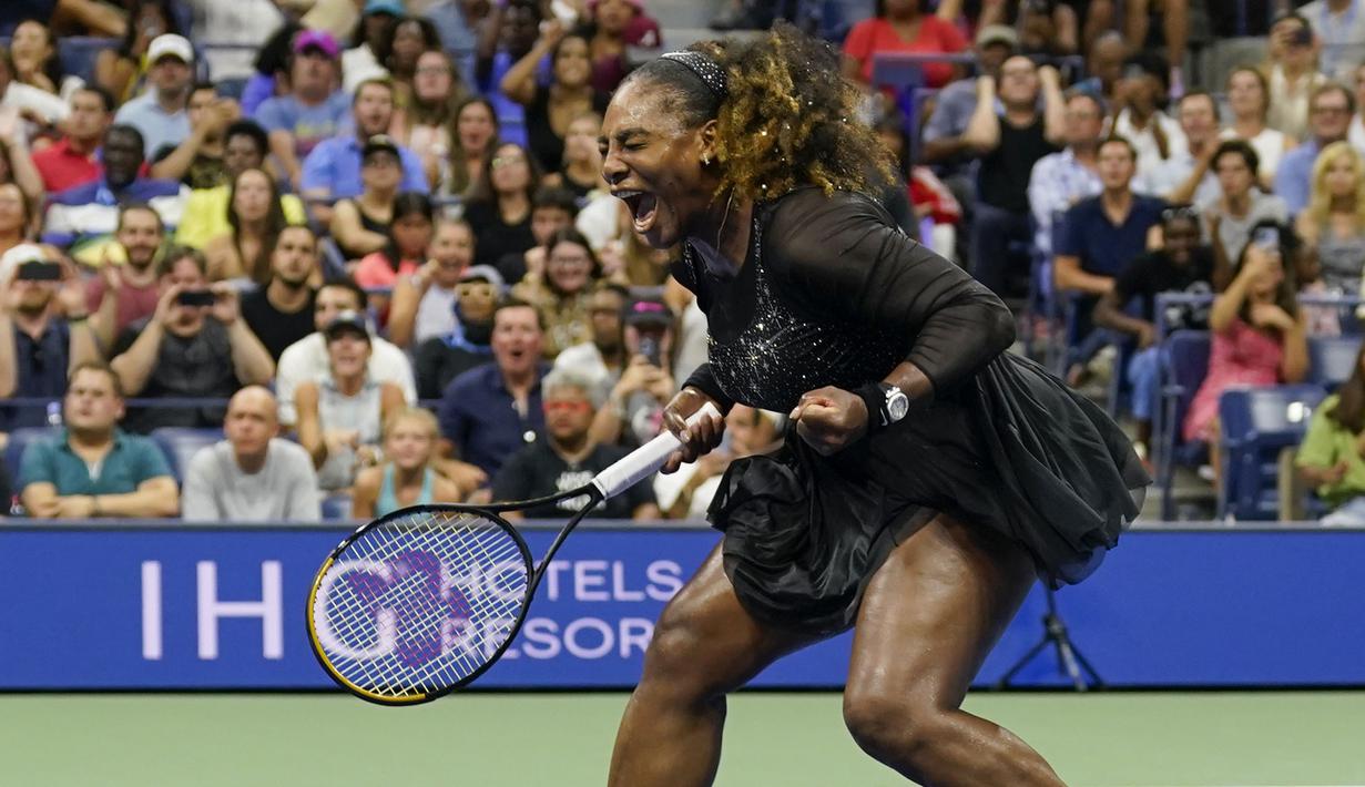 Serena Williams berhasil memetik kemenangan atas Danka Kovinic di putaran pertama US Open 2022 yang berlangsung di Arthur Ashe Stadium, New York, Amerika Serikat, Selasa (30/08/2022) pagi WIB. (AP/John Minchillo)