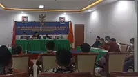 Sidang dugaan kecurangan rekrutmen Panwascam Banyuwangi  oleh DKPP di Kantorm Bawaslu Jawa Timur. (Istimewa)