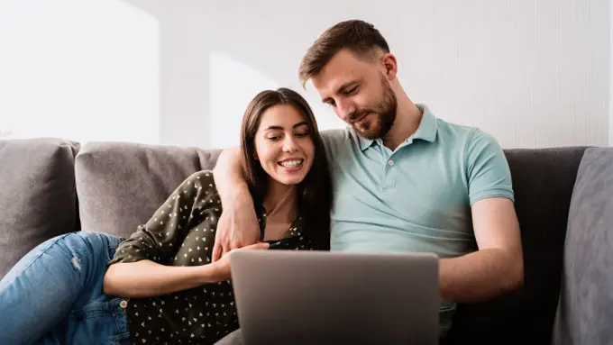 Melakukan Diskusi Ringan