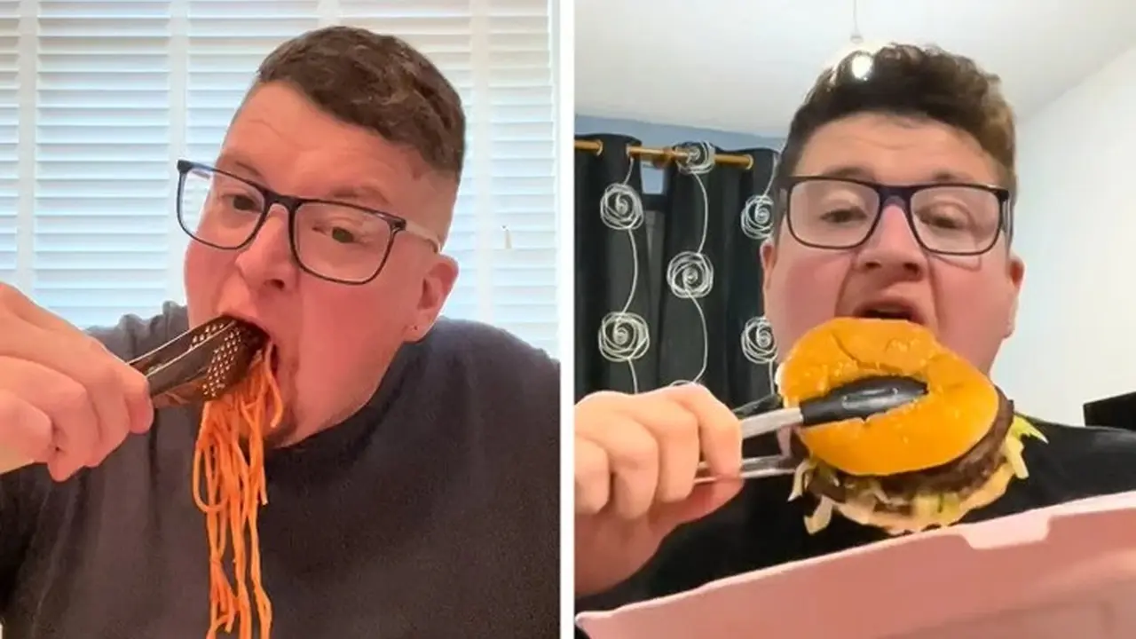 Gunakan Food Tongs, Pria Ini Takut Menyentuh Makanan Dengan Tangan