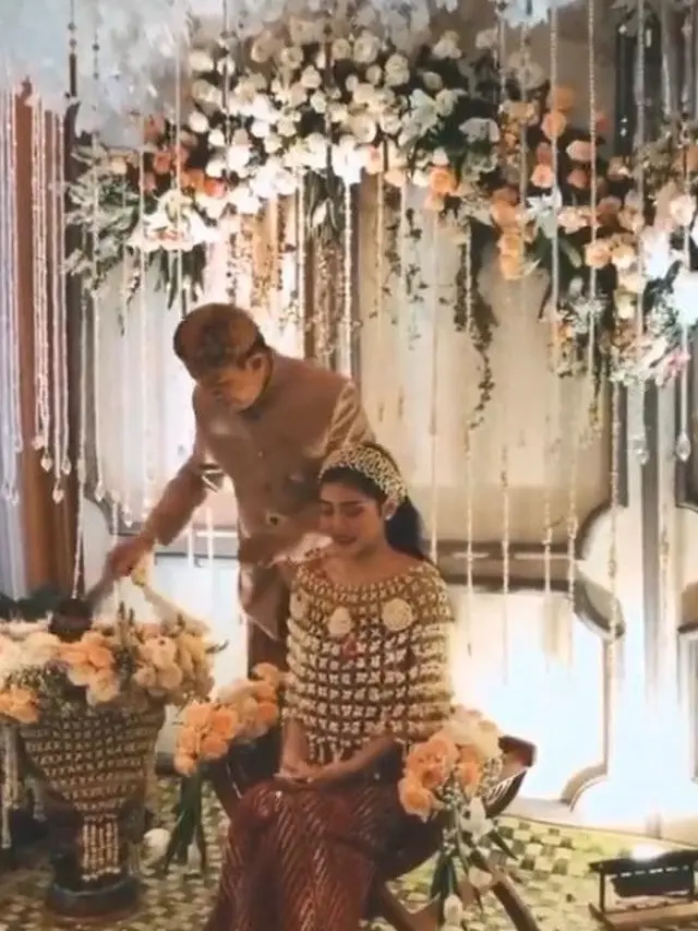 momen prosesi siraman dan sungkeman dari selebgram cantik Rica Andriani
