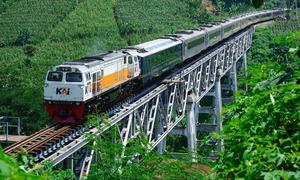 KAI menyebutkan, kehadiran Kereta Panoramic juga memberikan dampak ekonomi langsung bagi daerah yang dilalui. (Foto: KAI)