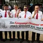 Sembilan sekjen parpol Koalisi Indonesia Kerja melengkapi sejumlah berkas, termasuk struktur tim kampanye nasional (TKN) untuk pasangan bakal capres dan cawapres, Jokowi-Ma'ruf Amin ke KPU. (liputan6.com/Johan Tallo)