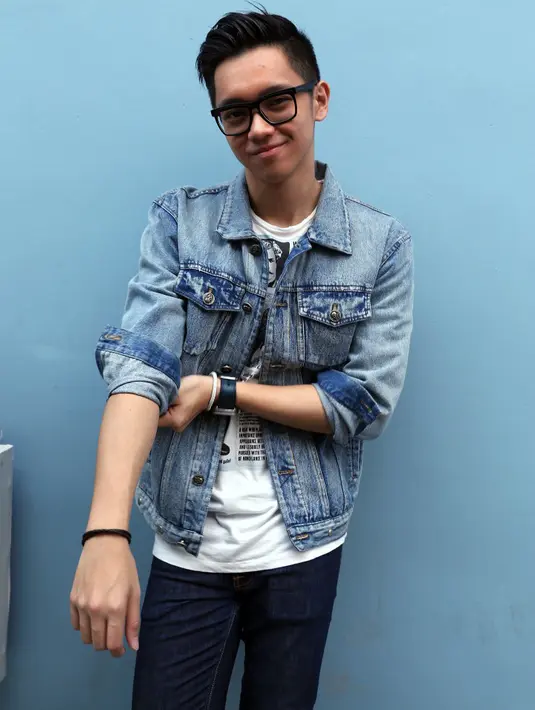 Cuma ada satu hal yang bisa bikin Brandon galau seharian, bukan perempuan, tapi Brandon justru tidak bisa pergi ke mana-mana tanpa aksesoris. (Nurwahyunan/Bintang.com)