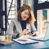 Ilustrasi perempuan stabil secara finansial/copyrightshutterstock/Have a nice day Photo