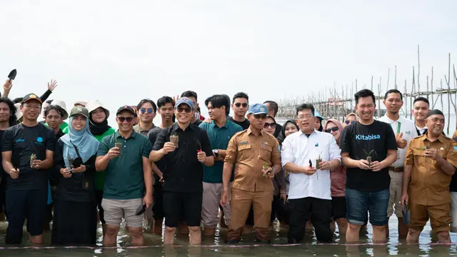 Gerakan Tanam 3.000 Lamun di Kepulauan Bintan. Credit: Kitabisa