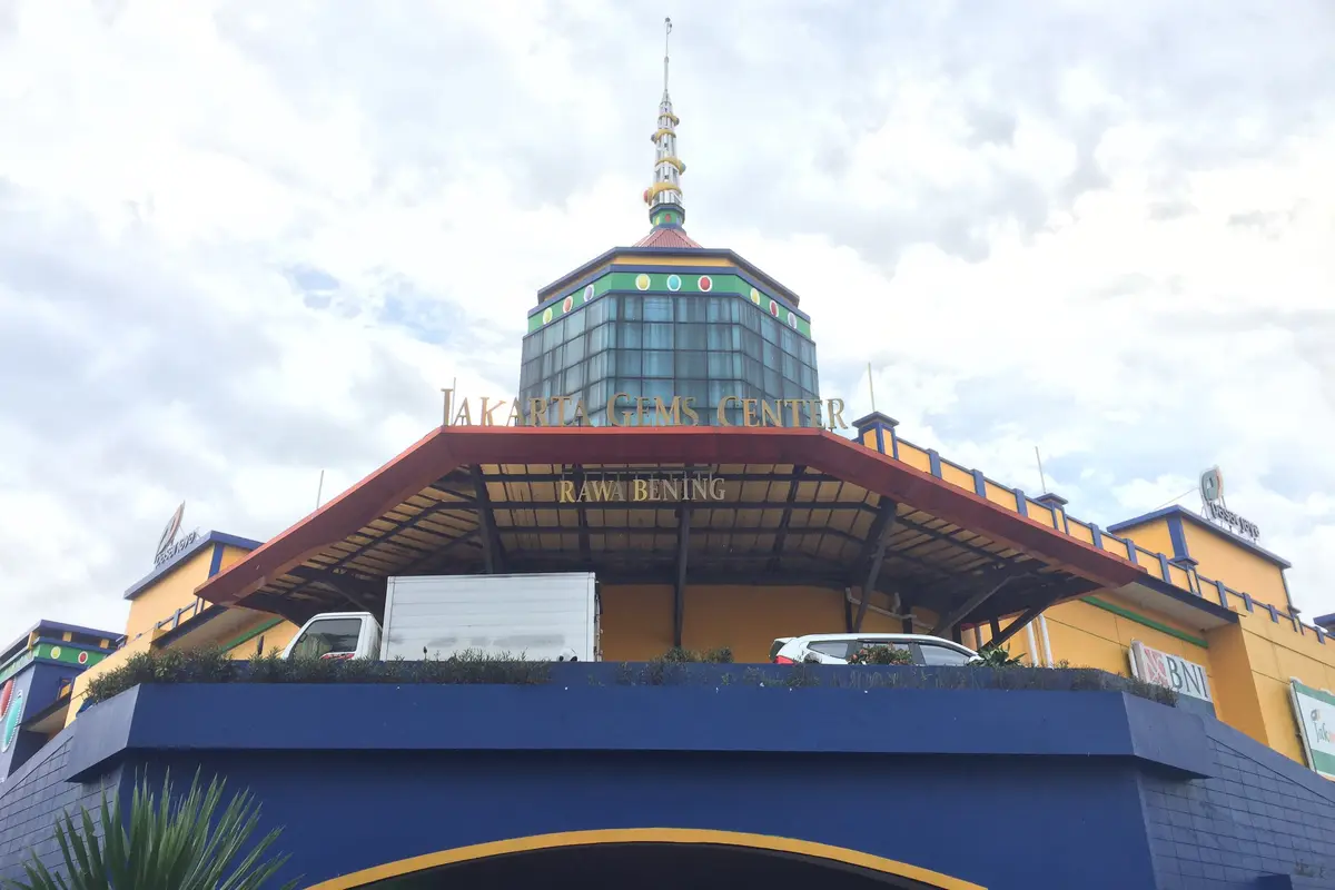 Pasar Rawabening, pusat batu akik di Jakarta.