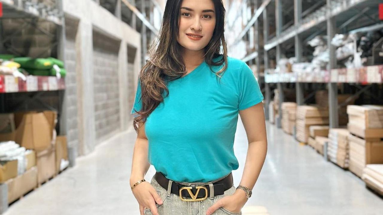 Profil Angbeen Rishi, Istri Adly Fairuz yang Kini Sukses Berbisnis Peyek dan Sambal