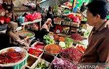 Harga Pangan Terkini: Cabai Rawit Tembus Rp76 Ribu, Telur Ayam Rp29 Ribu per Kilogram