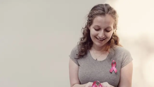 Gambar Ilustrasi Wanita Merayakan Hari Mawar Sedunia