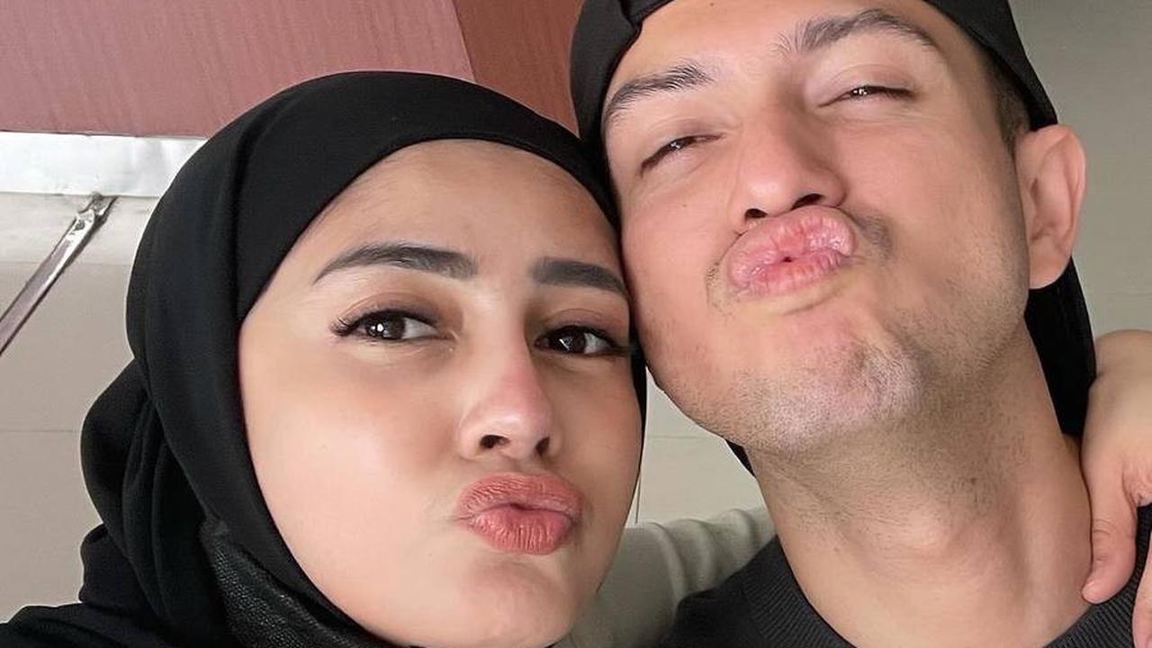 Memiliki Anak Bernama Kazeem Zhafi
