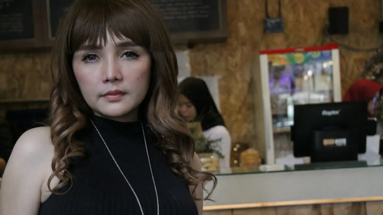 Shinta Bebi Beberkan Kedekatannya dengan Vicky Prasetyo - ShowBiz