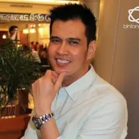 Delapan foto ini membuktikan kalau Dokter Ryan Thamrin layak diberi gelar dokter ganteng