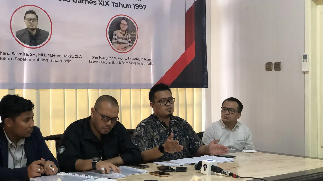 Kuasa Hukum Bambang Trihatmodjo Shri Hardjuno Wiwoho, dalam konferensi pers, Rabu (23/3/2022).