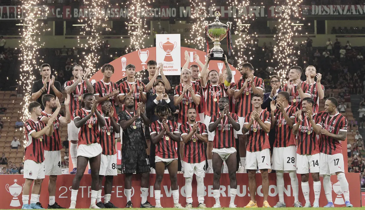 AC Milan sukses merebut gelar juara saat berlaga dalam Trofeo Silvio Berlusconi 2024. (Marco Alpozzi/LaPresse via AP)