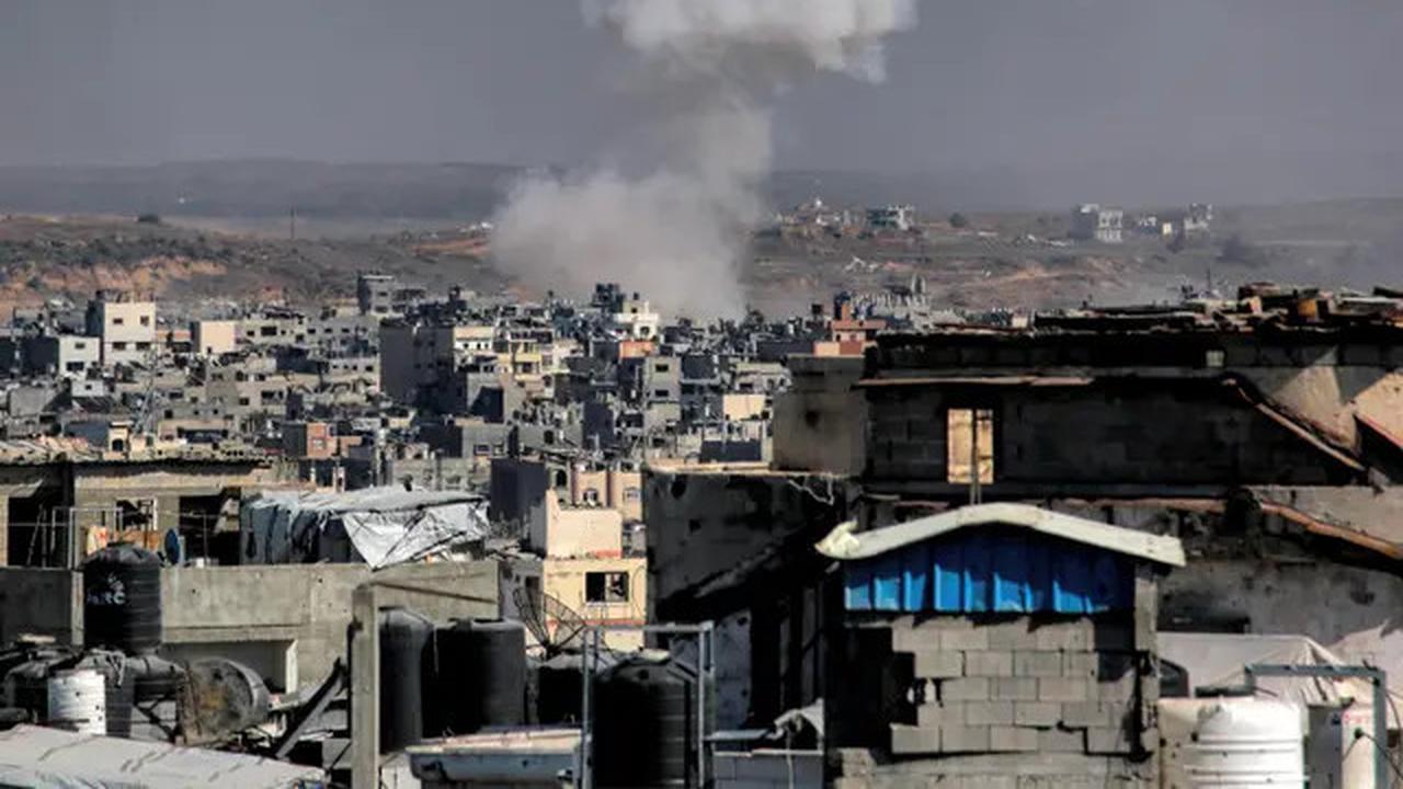 Di Tengah Negosiasi Gencatan Senjata, Israel Bombardir Jalur Gaza