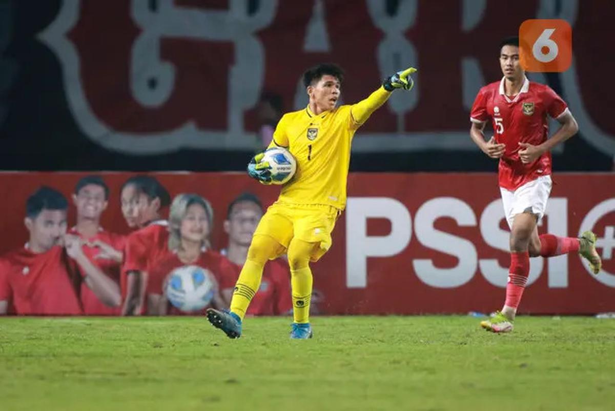 Maarten Paes Absen di Piala AFF 2024: Saatnya Kiper Muda Timnas Indonesia Unjuk Kemampuan!
