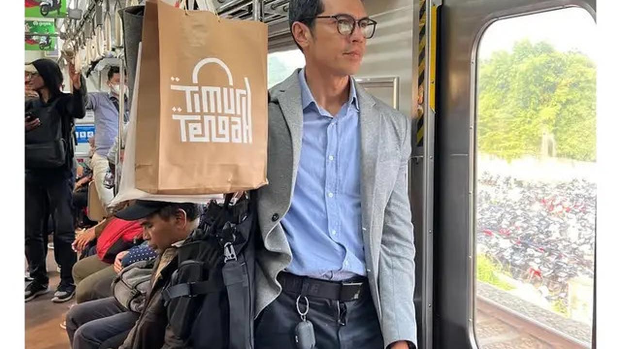 6 Potret Transformasi Adrian Maulana, Awet Muda di Usia 48 Tahun