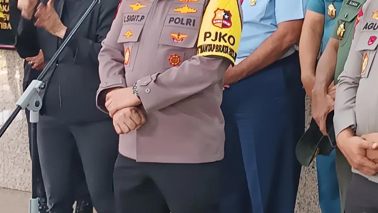 VIDEO: Kapolri Mutasi Besar-Besaran, Brigjen Johnny Eks Ajudan Jokowi Promosi Jadi Kapolda
