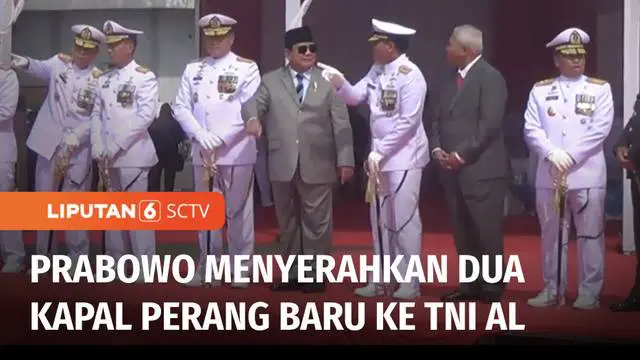 Menteri Pertahanan Prabowo Subianto menyerahkan dua kapal perang baru ke TNI Angkatan Laut di Markas Komando Armada II, Surabaya, Jawa Timur. Pemberian dua kapal perang untuk memperkuat keamanan NKRI khususnya mengamankan sejumlah pulau terluar di In...