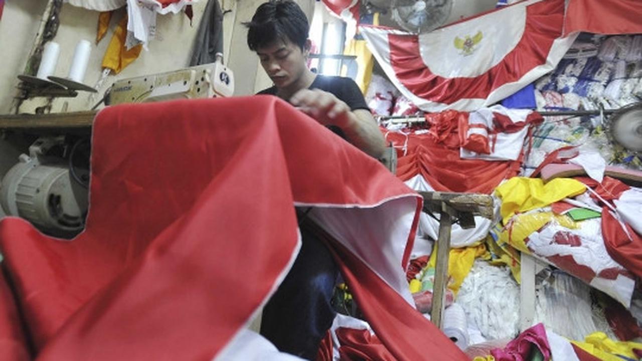 Jelang 17 Agustus, pengrajin bendera panen order
