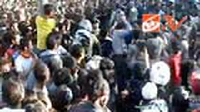 Perkelahian Warnai Konser Band Angkasa