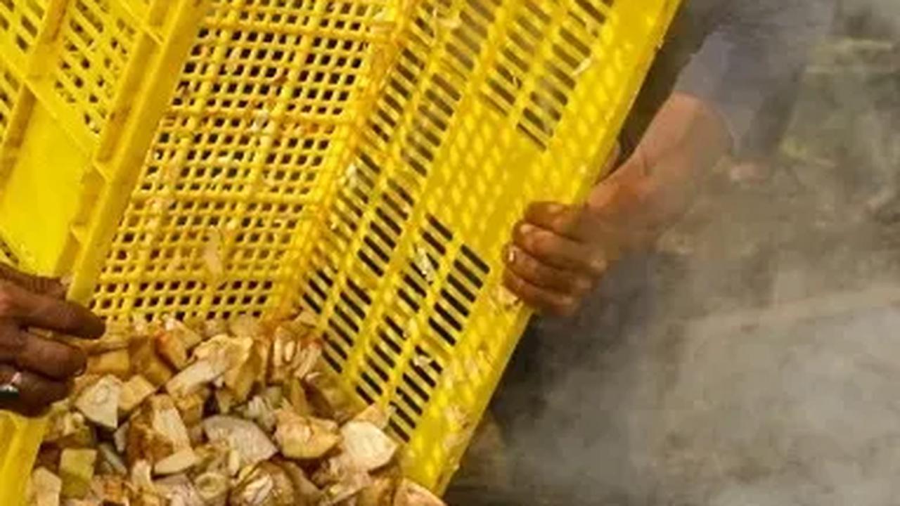 Campuran nangka muda juga membuat cita rasa semakin lezat.
