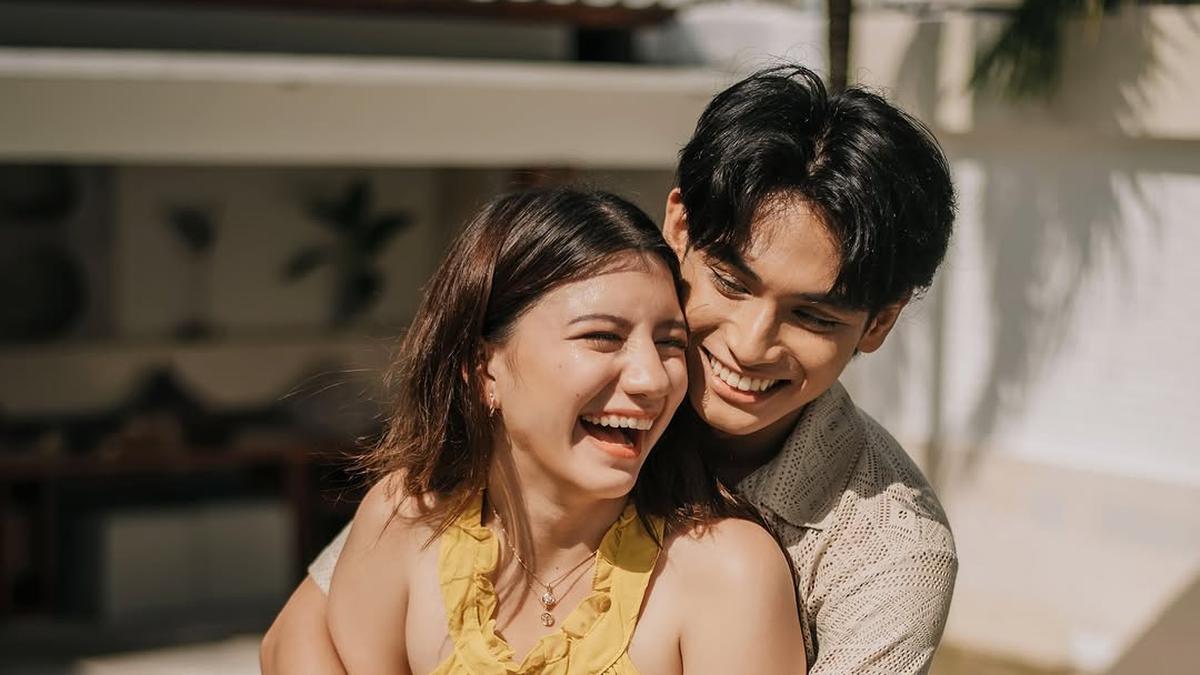 7 Potret Romantis Cassandra Lee dan Suami Rayakan Monthversary Pernikahan ke-6 di Lombok