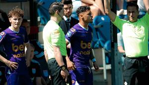 Dean James masuk sebagai pemain pengganti saat Go Ahead Eagles bertandang ke markas PEC Zwolle dalam laga Eredivisie, Minggu (11/5/2025). (Instagram/dean11james)