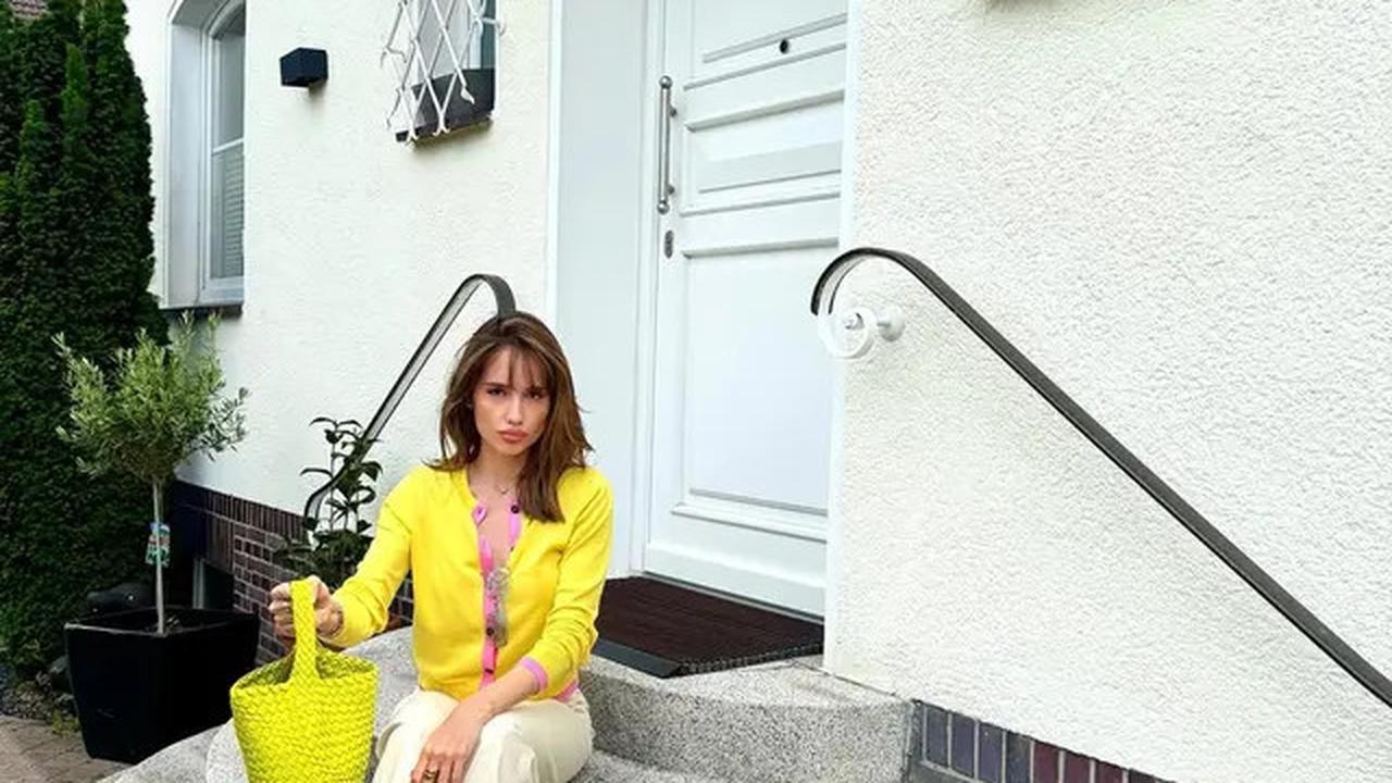 6 Outfit Liburan ala Cinta Laura, Tampil Fresh dan Super Fashionable