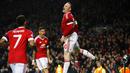  Pemain Manchester United Wayne Rooney merayakan golnya pada lanjutan Liga Champion Grup B di Stadion Old Trafford, Manchester, Inggris , Rabu(4/11/2015) dini hari. (Reuters / Darren Staples)