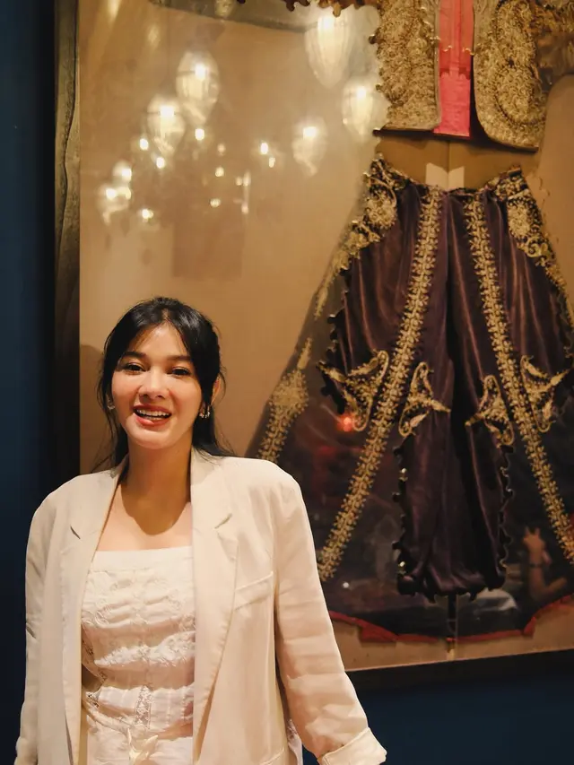 Pesona Naysila Mirdad yang Makin Matang di Usia 38 Tahun dengan Curtain Bangs