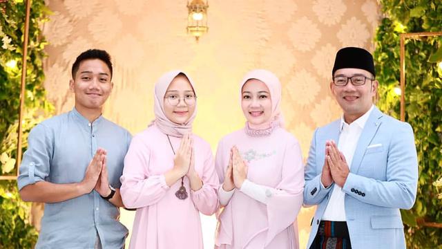 Ikhaskan Eril, Ini 6 Potret Hangat Keluarga Ridwan Kamil dan Atalia Praratya