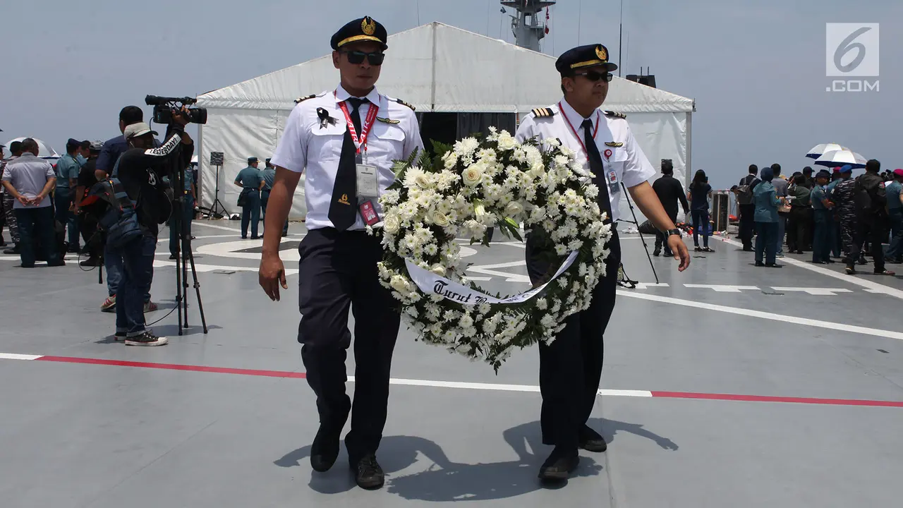 Keluarga Korban Lion Air JT 610 Doa Bersama