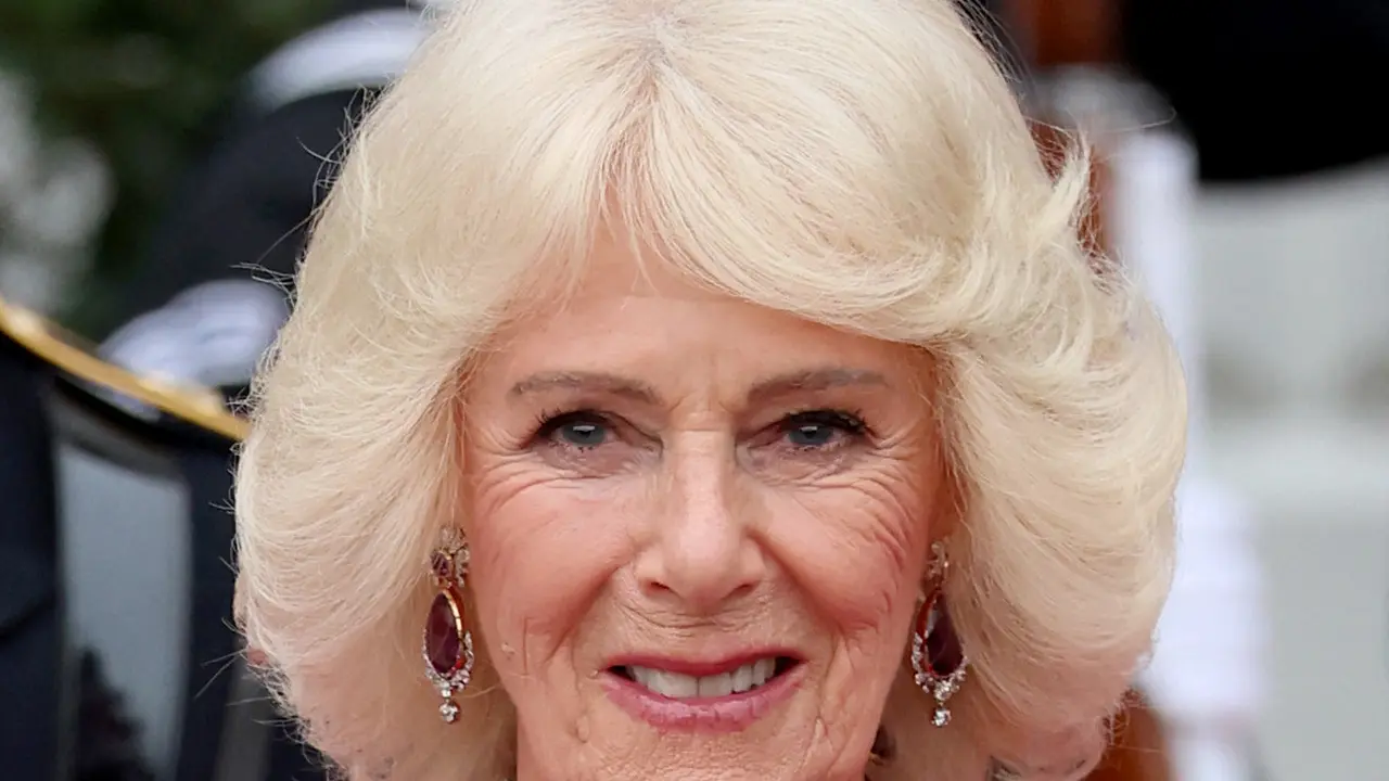 Perhiasan Antik Ratu Camilla Saat Melawat ke AS, Ada Kalung Permata Ungu Berusia 2 Abad