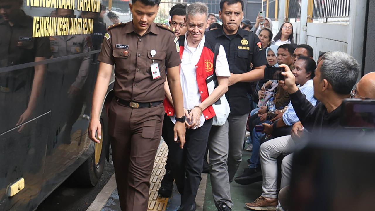 FOTO: Fariz RM Divonis 10 Bulan Penjara dan Denda Rp800 Juta dalam Kasus Narkoba