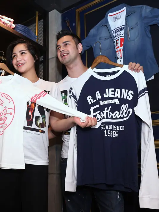 Untuk jenis line fesyen yang ia dirikan bersama sang istri, Nagita Slavina ini memang mengutamakan target market ke anak-anak muda kisaran usia 16 hingga 35 tahun. (Nurwahyunan/Bintang.com)