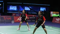 Ganda putri Indonesia Nita Violina Marwah/Lanny Tria Mayasari mengalahkan pasangan Jerman&nbsp;Annabella Jaeger/Leona Michalski pada pertandingan penyisihan Grup A Piala Uber 2022 di Impact Arena, Bangkok, Thailand, Selasa (10/5). (foto: PBSI)