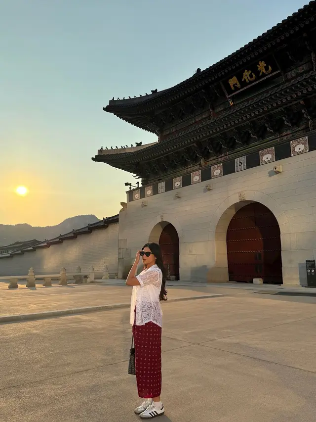 7 Potret Yunita Siregar Liburan di Korea Selatan, Berkebaya di Gyeongbokgung Palace